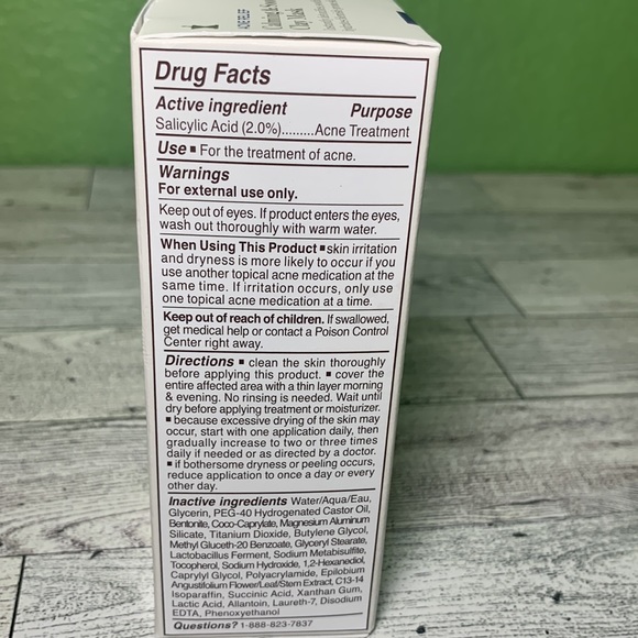 Perricone MD Calming and Soothing Clay Mask - Picture 2 of 6